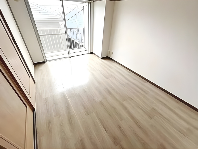 ルーエ大和田 303