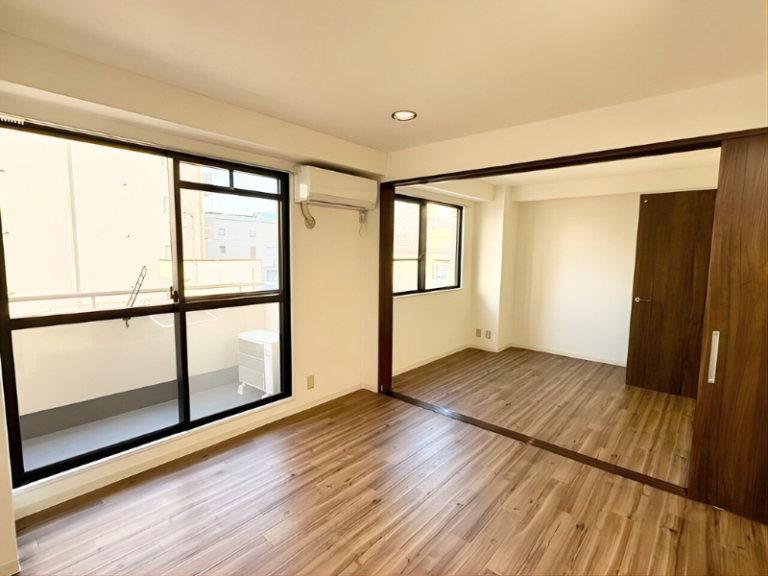 ティックハウス 704