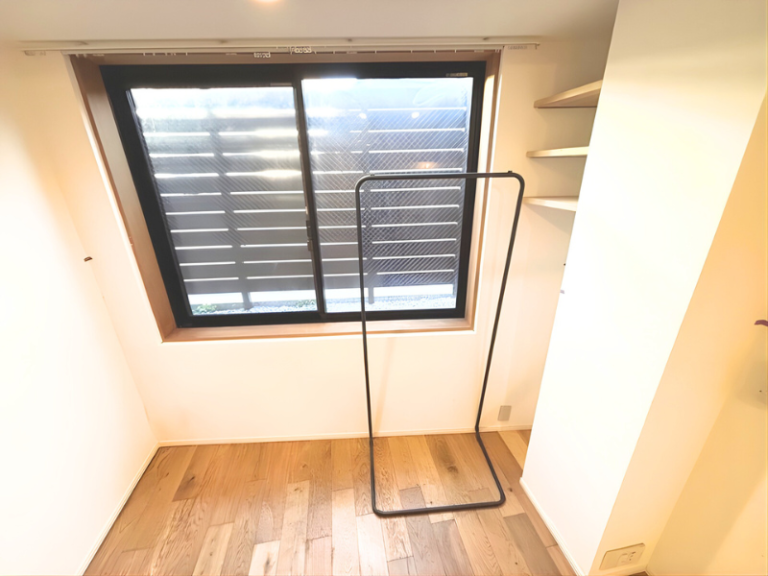 ｔｒｉａｓ．Ｋ 102